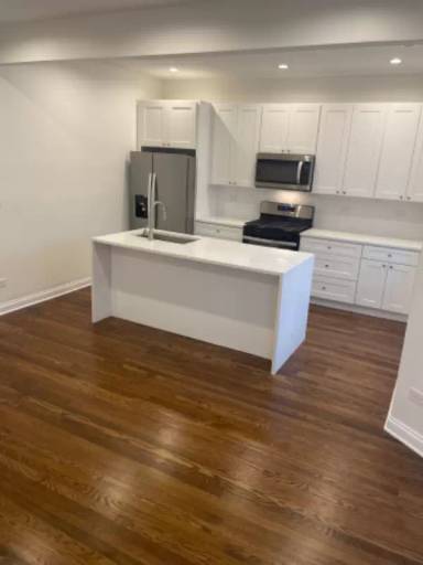 Main picture of 6233 S Langely