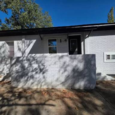 Main picture of 115 W Cherry Bark