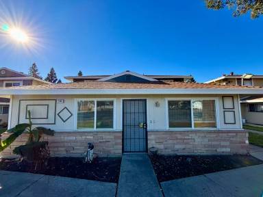 Main picture of 7384 Franklin Blvd