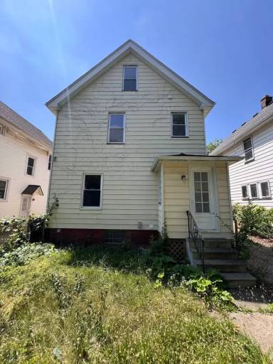 Main picture of 15403 School Ave