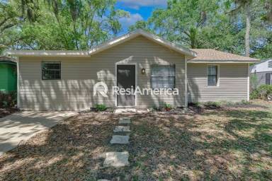 Main picture of 2227 Commonwealth Ave