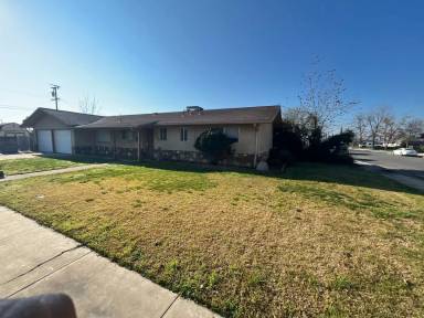 Main picture of 420 S 3rd St