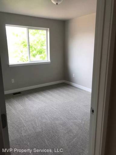 Main picture of 8339 8395 Hampden Ave