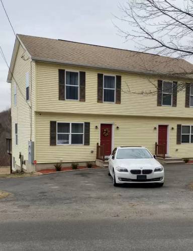 Main picture of 109 Yale St