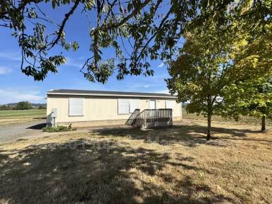 Main picture of 9500 SW Old Highway 47