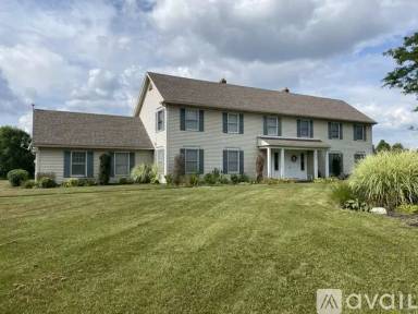 Main picture of 1240 Aurora Hudson Rd