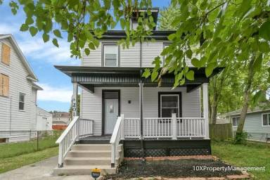 Main picture of 2014 Floral Ave