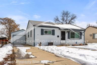 Main picture of 1348 S Xavier St