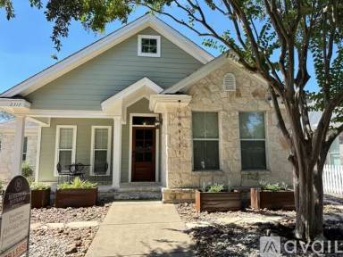 Main picture of 2317 Cotton Blvd