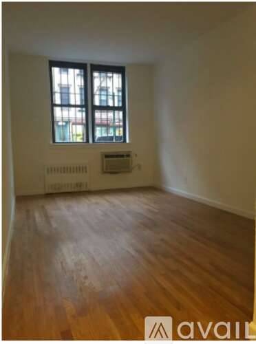 Main picture of 57 Carmine St