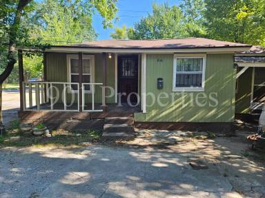 Main picture of 1500 Court Ave