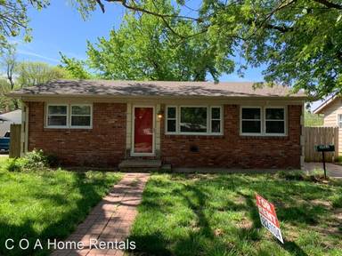 Main picture of 3921 W 18th St N