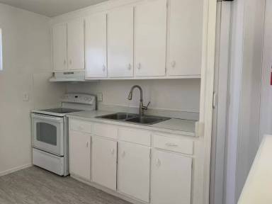 Main picture of 211 Texas St NE