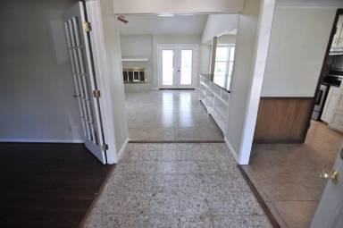 Main picture of 13203 Stillforest St
