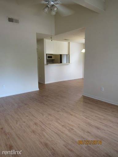 Main picture of 612 Cross Timbers Dr