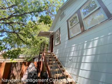 Main picture of 2416 Sanborn St