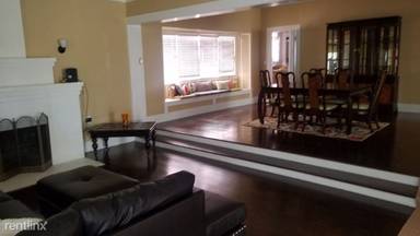 Main picture of 1532 W 29th St