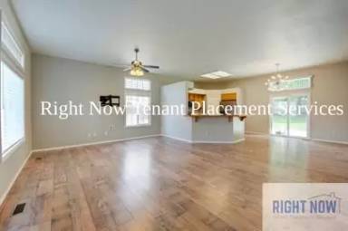 Main picture of 2900 S Moultrie Ave