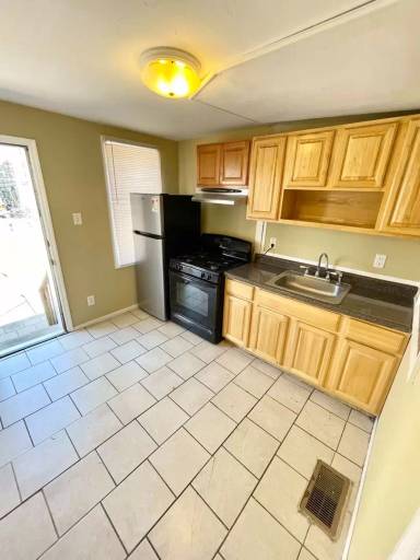Main picture of 1238 N Myrtlewood St