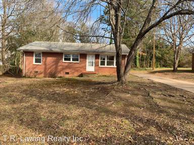 Main picture of 819 Parkwood Rd