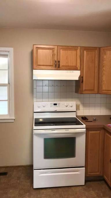 Main picture of 2201 Van Buren St