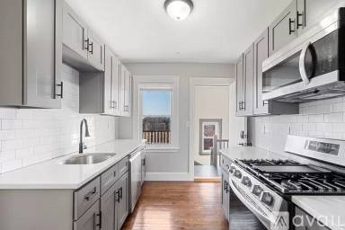 Main picture of 10 Centre Ave