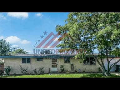 Main picture of 2413 Eunice St