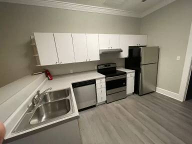 Main picture of 100 Pundt St