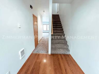 Main picture of 611 S 41st Ct
