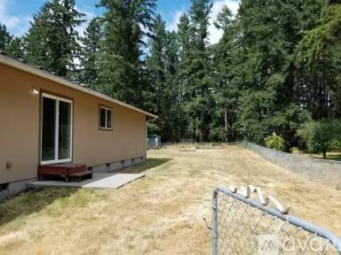 Main picture of 22109 90th Ave E