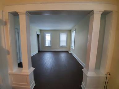 Main picture of 826 W 4th St