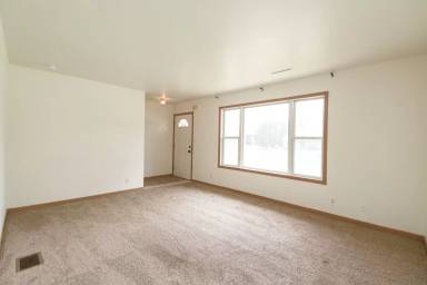 Main picture of 114 S 15th St
