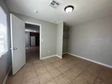 Main picture of 2536 North Carroll Street