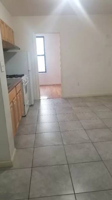 Main picture of 85 Ludlow St