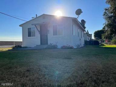 Main picture of 3770 E Vineyard Ave