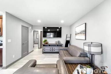 Main picture of 5327 Jennifer Dr