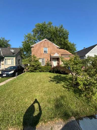 Main picture of 4661 W 148th St
