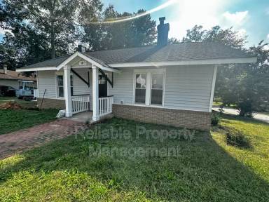 Main picture of 303 E Blanche St