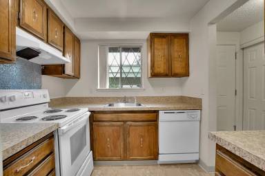 Main picture of 1063 Koala St N