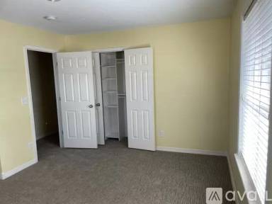 Main picture of 2900 Rollandet St