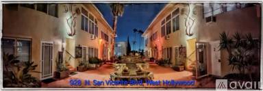 Main picture of 928 N San Vicente Blvd