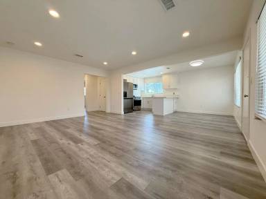 Main picture of 2708 W Orion Ave