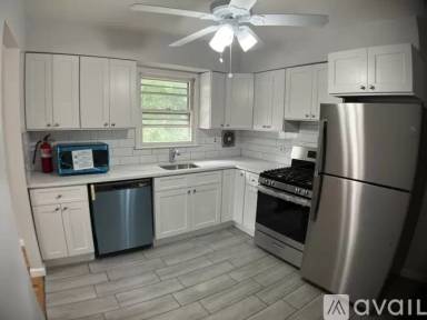 Main picture of 916 Walnut St