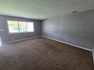 Main picture of 903 Vinewood Ln
