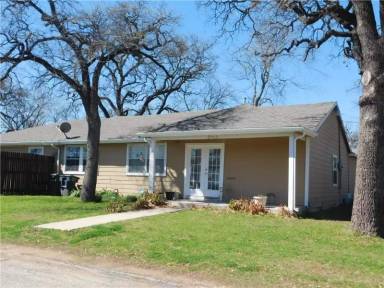 Main picture of 2950 Mel St