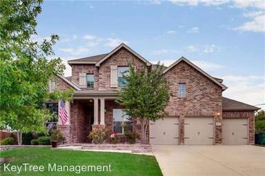 Main picture of 5012 Old Oak Dr