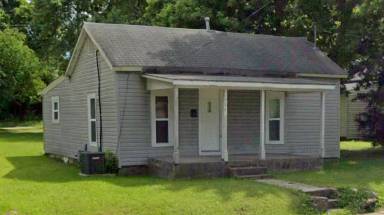 Main picture of 902 E Garfield St