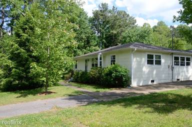Main picture of 4321 Panorama Dr SE