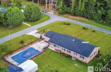 Main picture of 159 Meadowbrook Ln
