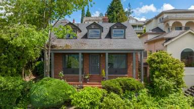 Main picture of 3814 46th Ave NE